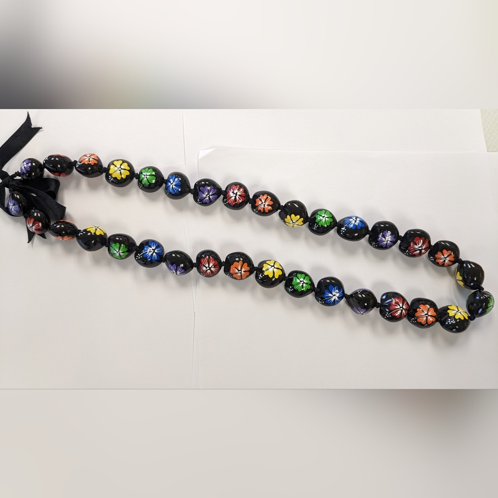 HAWAIIAN NUT BEAD RAINBOW COLORED TIE LONG NECKLACE